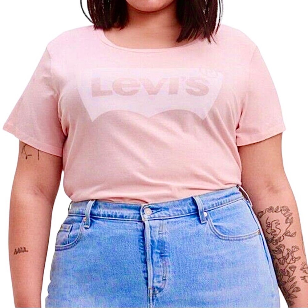 - READ! Levi’s 4X Pink Logo Short Sleeve Tee! NEW!